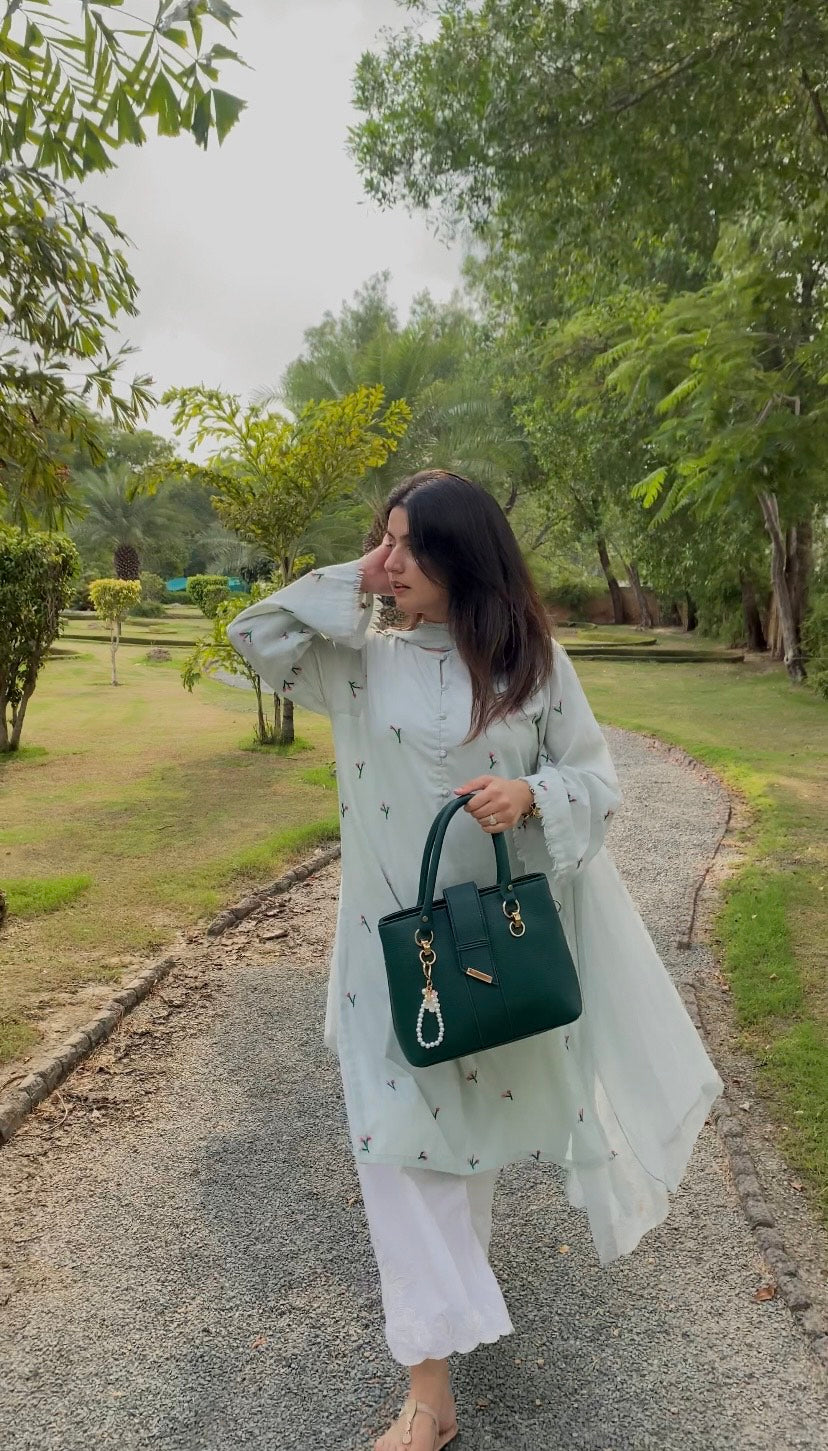 Elegant Dark Green Handbag – Sophisticated Style